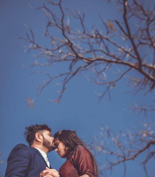 婚姻里的出轨，如何挽救？（探寻婚姻危机背后的真相，寻找解决出路。）