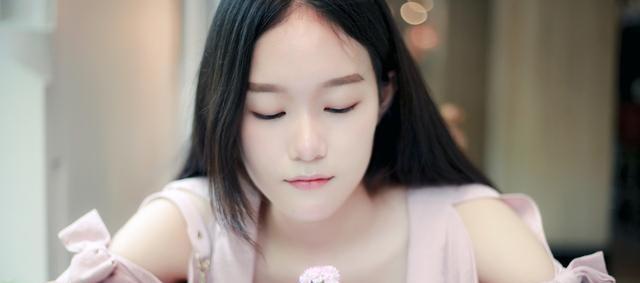 挽回女生分手的秘诀（以坚决分手的女生为例）