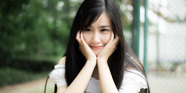 挽回移情别恋的女友，掌握这些诀窍（如何在爱情失落的道路上寻找新的方向）