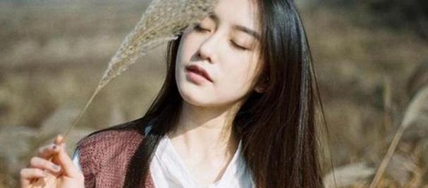 大学恋爱指南——同班女生可谈恋爱吗（探讨大学同班男女恋爱的利弊和应对方式）