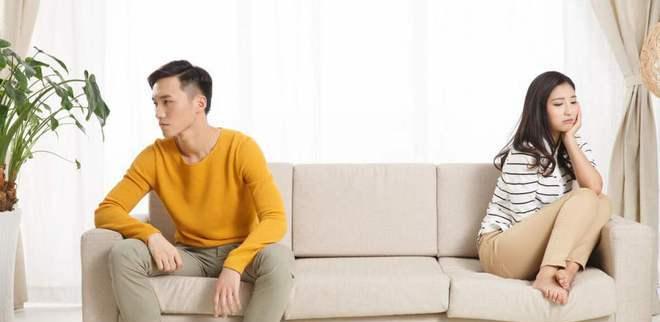 面对男人出轨我该如何应对？寻求帮助的正确步骤是什么？