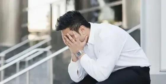 35岁男人的恋爱世界（探寻成熟男人的爱情轨迹）