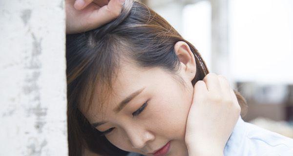 面对老公出轨家庭主妇应如何应对第一步？