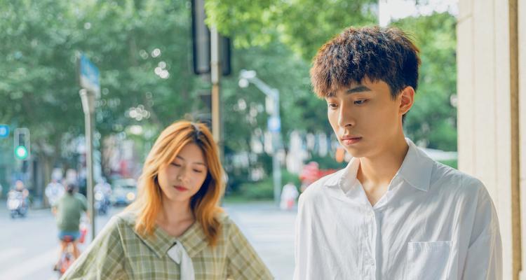 初恋女友想挽回我，我该怎么办？如何处理旧情复燃的困境？