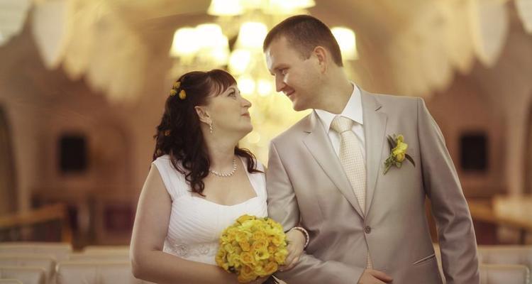 女方出轨如何挽回（分析女性出轨原因）