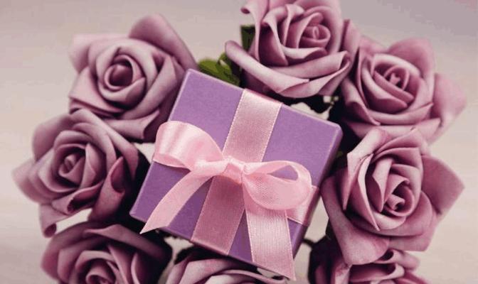 情人节礼物交换指南（以情侣在情人节互相送什么礼物比较好呢）