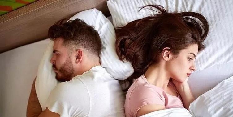 如何聪明发现老公的外遇（15个实用技巧告诉你老公是否出轨）