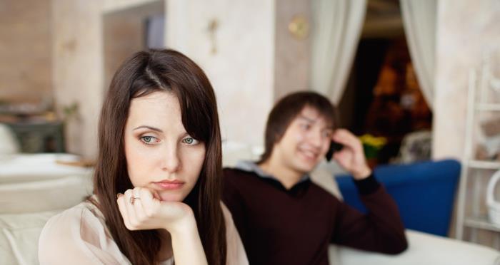 出轨几年的妻子还能挽回吗？如何修复破裂的婚姻关系？