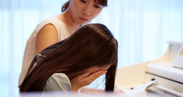 拯救家庭平静，走出女方出轨阴影（15个实用方法帮助你重新建立亲密关系）