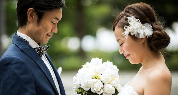 妻子如何在婚姻破裂后挽回婚姻生活（寻找解决之道）