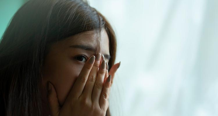 如何防止老公和前女友联系（15个实用方法帮你守护婚姻幸福）